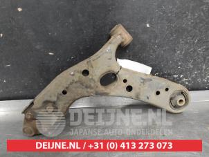 Toyota Prius Plus Front lower wishbone, right O740938 photo 2