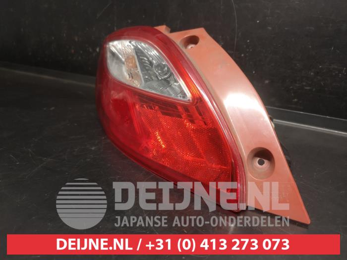 Mazda 2 Achterlicht links O741062