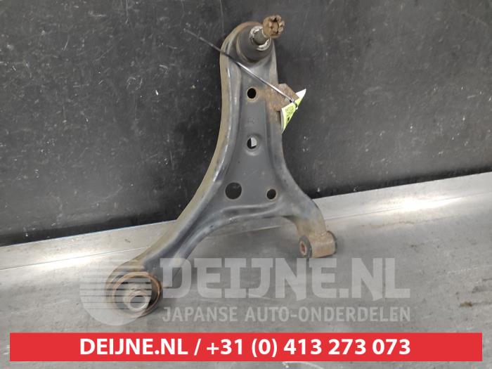Toyota IQ Front lower wishbone, right O741104
