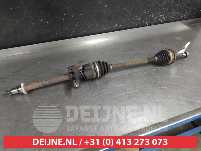 Toyota IQ Front drive shaft, right O741105