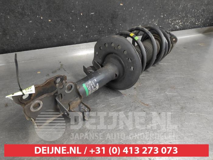 Nissan Qashqai Stoßdämpferstrebe rechts vorne O741121