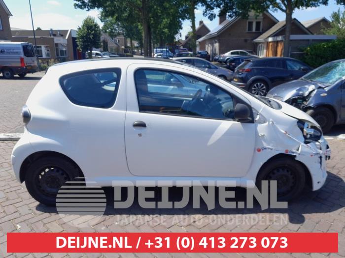 Toyota Aygo Fenster 2-türig rechts hinten O741204