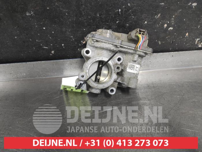 Gasklephuis Nissan Juke (F15), 2010 / 2019 1.2 DIG-T 16V, SUV, Benzine, 1.197cc, 85kW (116pk), FWD, HRA2DDT, 2014-05 / 2019-12, F15E (Gebruikt)
