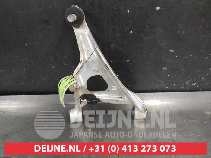 Nissan Qashqai Querlenker links hinten O741354