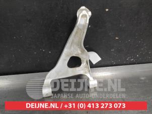 Nissan Qashqai Rear wishbone, left O741354 photo 2