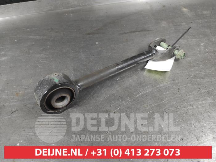 Nissan Qashqai Querlenker links hinten O741355