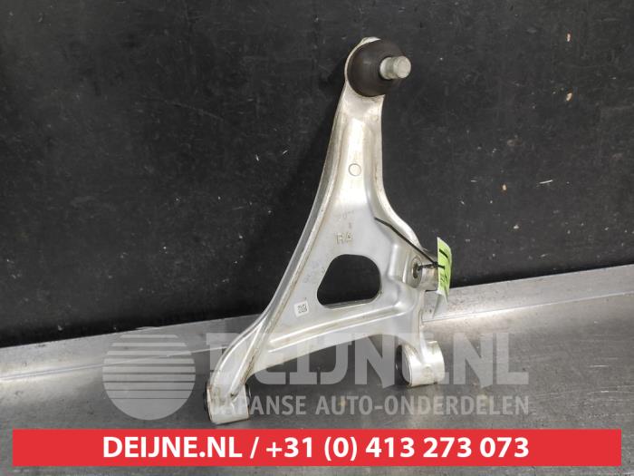 Nissan Qashqai Querlenker rechts hinten O741356
