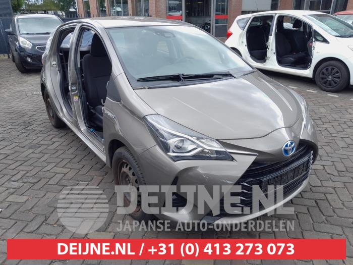Toyota Yaris Vorderfront komplett O741370