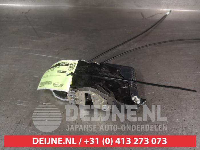 Toyota Yaris Türschlossmechanik 4-türig links vorne O741378
