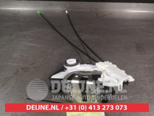 Toyota Yaris Türschlossmechanik 4-türig links vorne O741378 foto 2