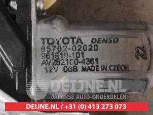 Toyota Yaris Window mechanism 4-door, front left O741379 photo 2