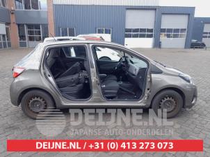 Toyota Yaris Türscheibe 4-türig rechts vorne O741389 foto 2