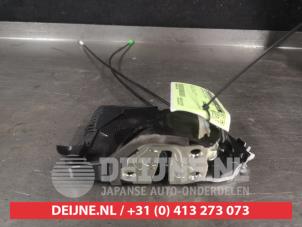 Toyota Yaris Front door lock mechanism 4-door, right O741390 photo 2