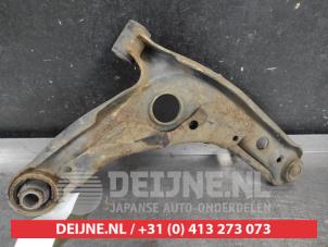 Toyota Yaris Querlenker unten links vorne O741412 foto 2