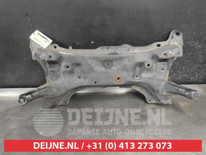 Gebruikte Subframe Toyota Yaris III (P13) 1.5 16V Hybrid Prijs op aanvraag aangeboden door V.Deijne Jap.Auto-onderdelen BV