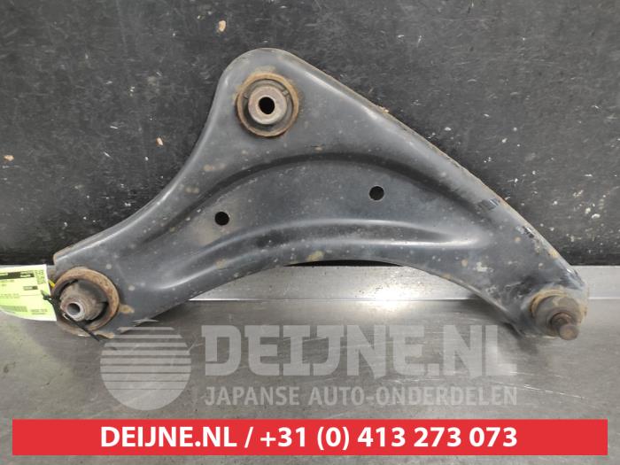 Nissan Leaf Front lower wishbone, right O741546