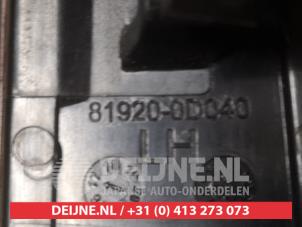 Toyota Yaris Stoßstangenreflektor links hinten O741799 foto 2