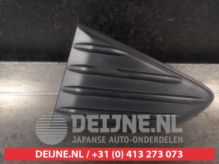 Toyota Yaris Bumper grille O741801