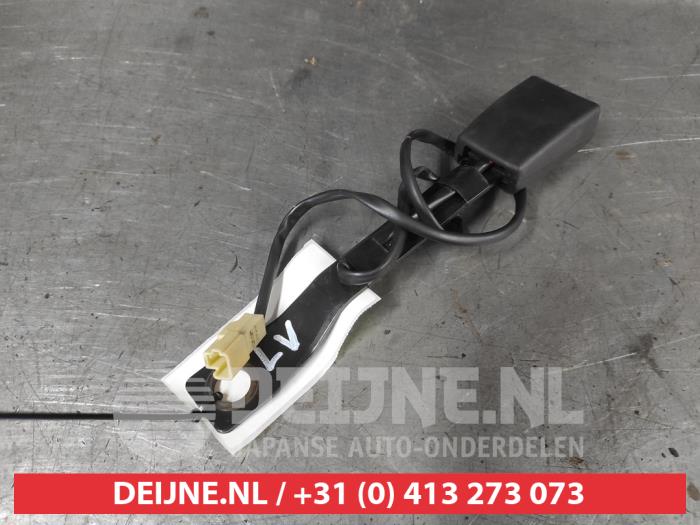 Suzuki Alto Sicherheitsgurt Schließe links vorne O741919
