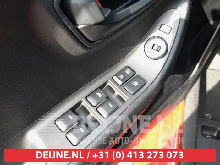 Kia Picanto Combischakelaar ramen O741942