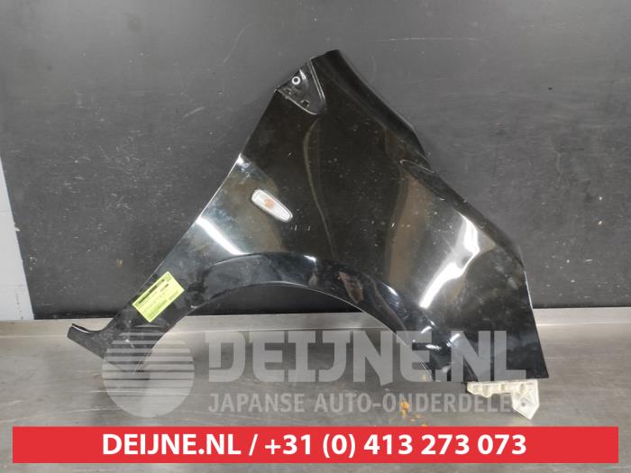 Mitsubishi Space Star Kotflügel rechts vorne O742006