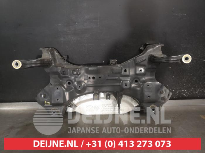 Hyundai Kona Unterrahmen O742038