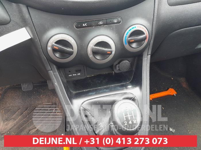 Hyundai I10 Heizung Bedienpaneel O742082