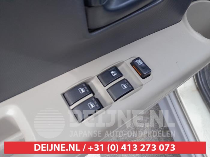 Daihatsu Sirion Combischakelaar ramen O742093