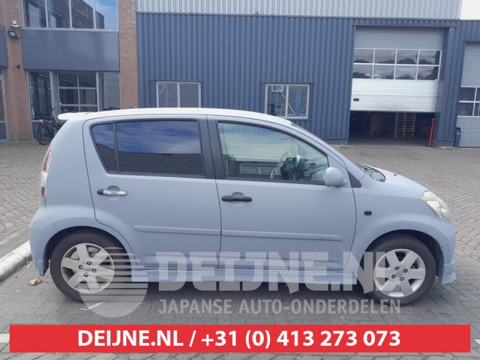 Daihatsu Sirion Scherm rechts-voor O742119