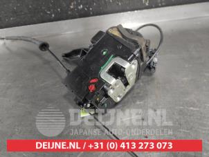 Kia Venga Deurslot Mechaniek 4Deurs rechts-achter O742158 foto 2