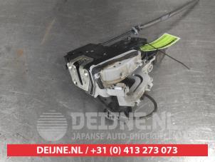 Kia Venga Front door lock mechanism 4-door, right O742162 photo 2