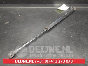 Mazda CX-3 Gasdämpfer rechts hinten O742320 foto 3
