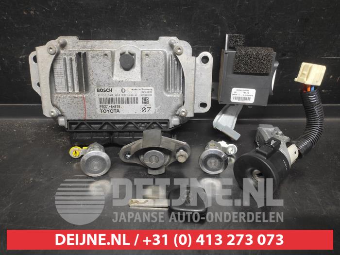 Toyota Aygo Kontaktslot+Sleutel O742371