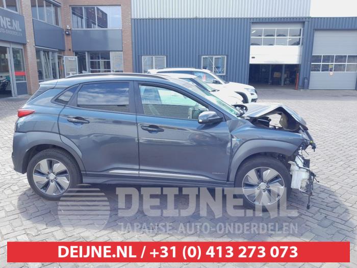 Hyundai Kona Front door 4-door, right O742360