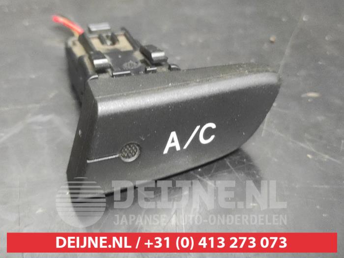 Toyota Aygo Airco Schakelaar O742375