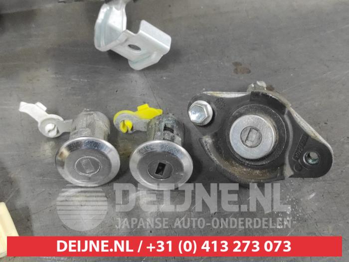 Toyota Aygo Schlossset Zylinder (komplett) O742387