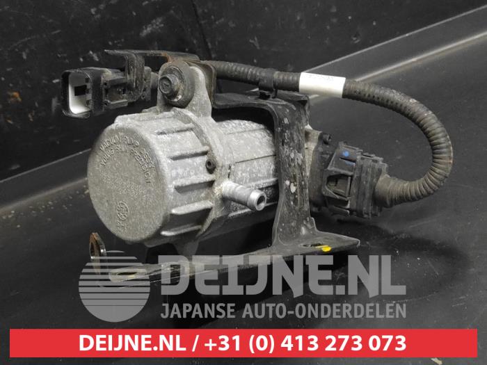 Hyundai I30 Fastback Brake servo vacuum pump O742436