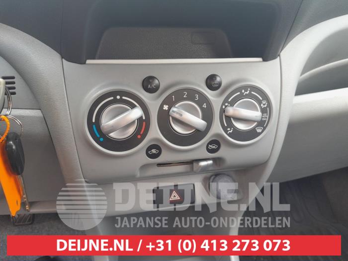 Suzuki Alto Kachel Bedieningspaneel O742523