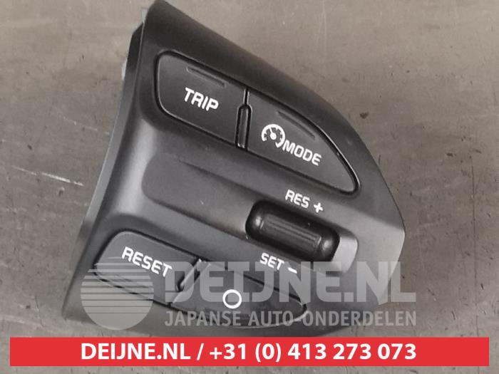 Kia Picanto Steering wheel switch O742545