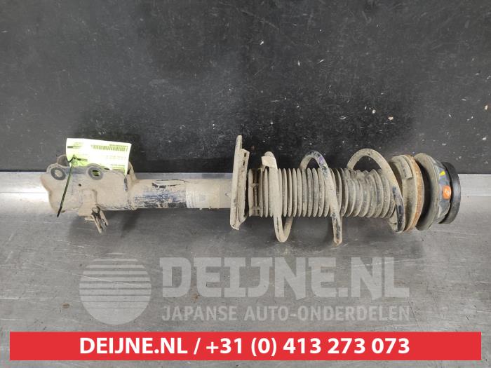 Suzuki Baleno Stoßdämpferstrebe links vorne O742559