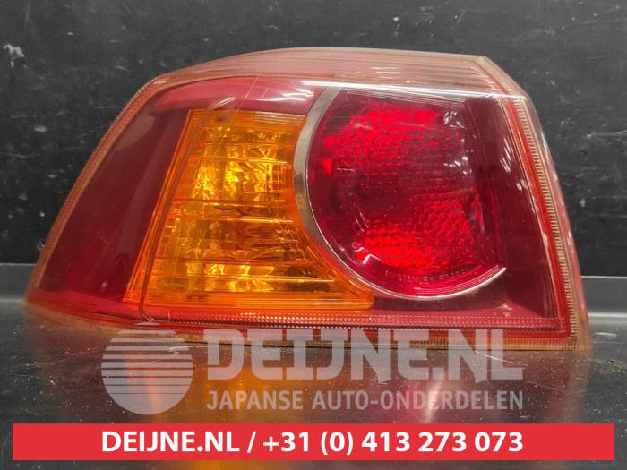 Mitsubishi Lancer Rücklicht links O742679