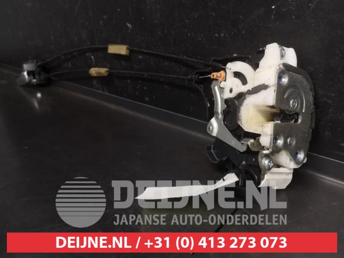Mitsubishi Lancer Türschlossmechanik 4-türig rechts vorne O742712