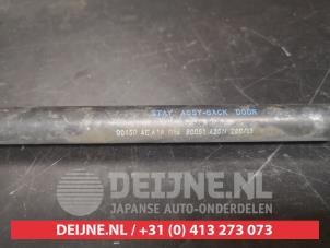 Nissan Qashqai Gasdemper links-achter O742776 foto 2