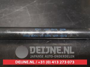 Nissan Qashqai Gasdemper rechts-achter O742777 foto 2