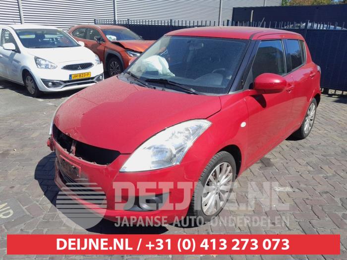 Suzuki Swift Kotflügel links vorne O742870