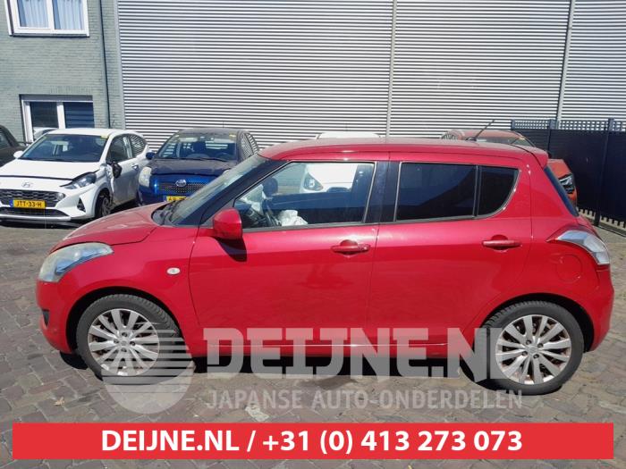 Suzuki Swift Tür 4-türig links hinten O742877
