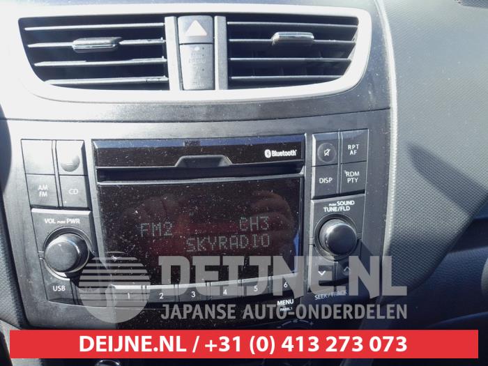 Suzuki Swift Radio O742896