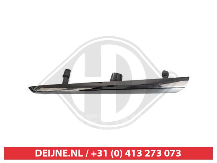 Toyota Yaris Grille Lijst O9990010243
