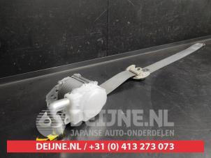 Toyota Prius Front seatbelt, left O743011 photo 2