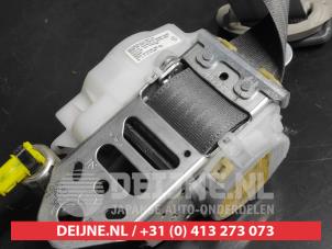 Toyota Prius Front seatbelt, right O743012 photo 3
